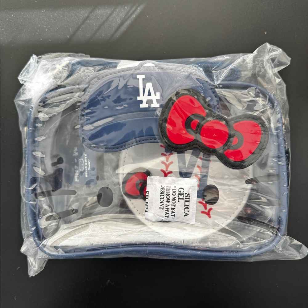 Dodgers Hello Kitty bag and coin pouch